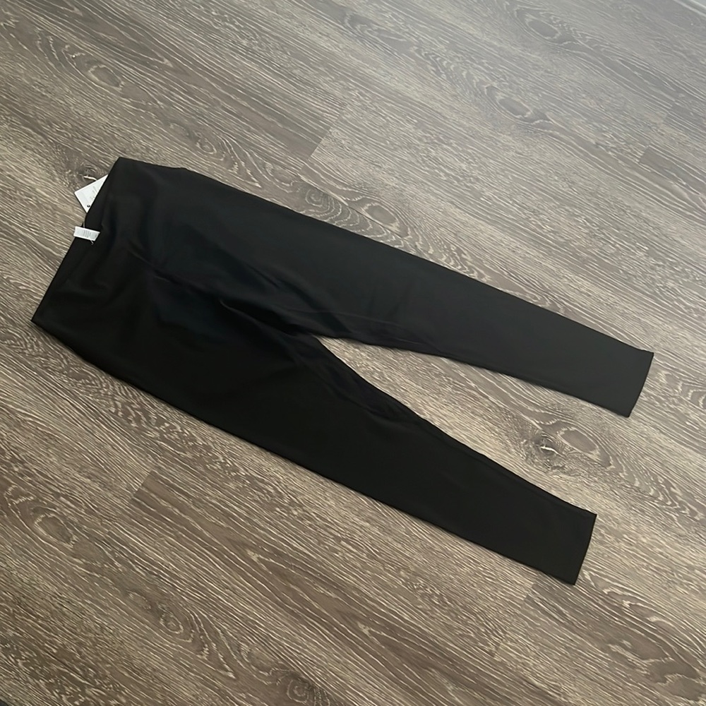 NWOT Align 25” Black Fitted Leggings, 6